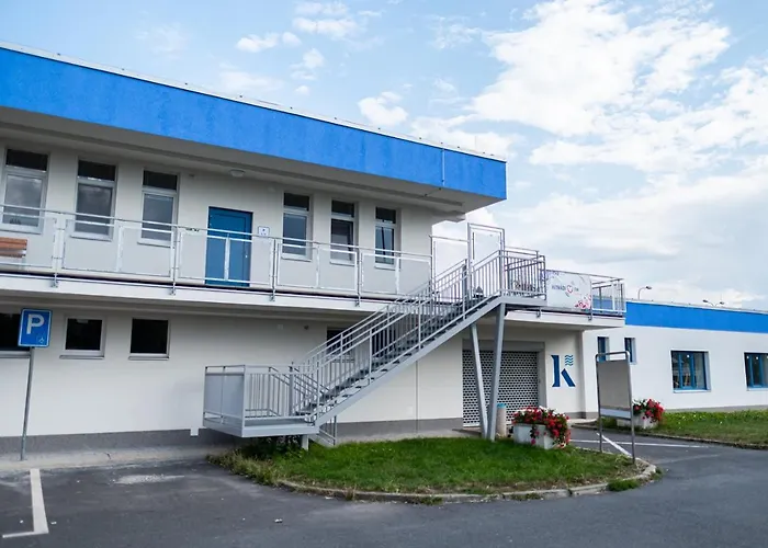 Ubytovna A Cykloubytovna Koupaliste Kadan