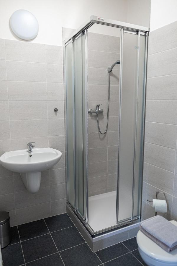Hostal A Cykloubytovna Koupaliste Kadaň